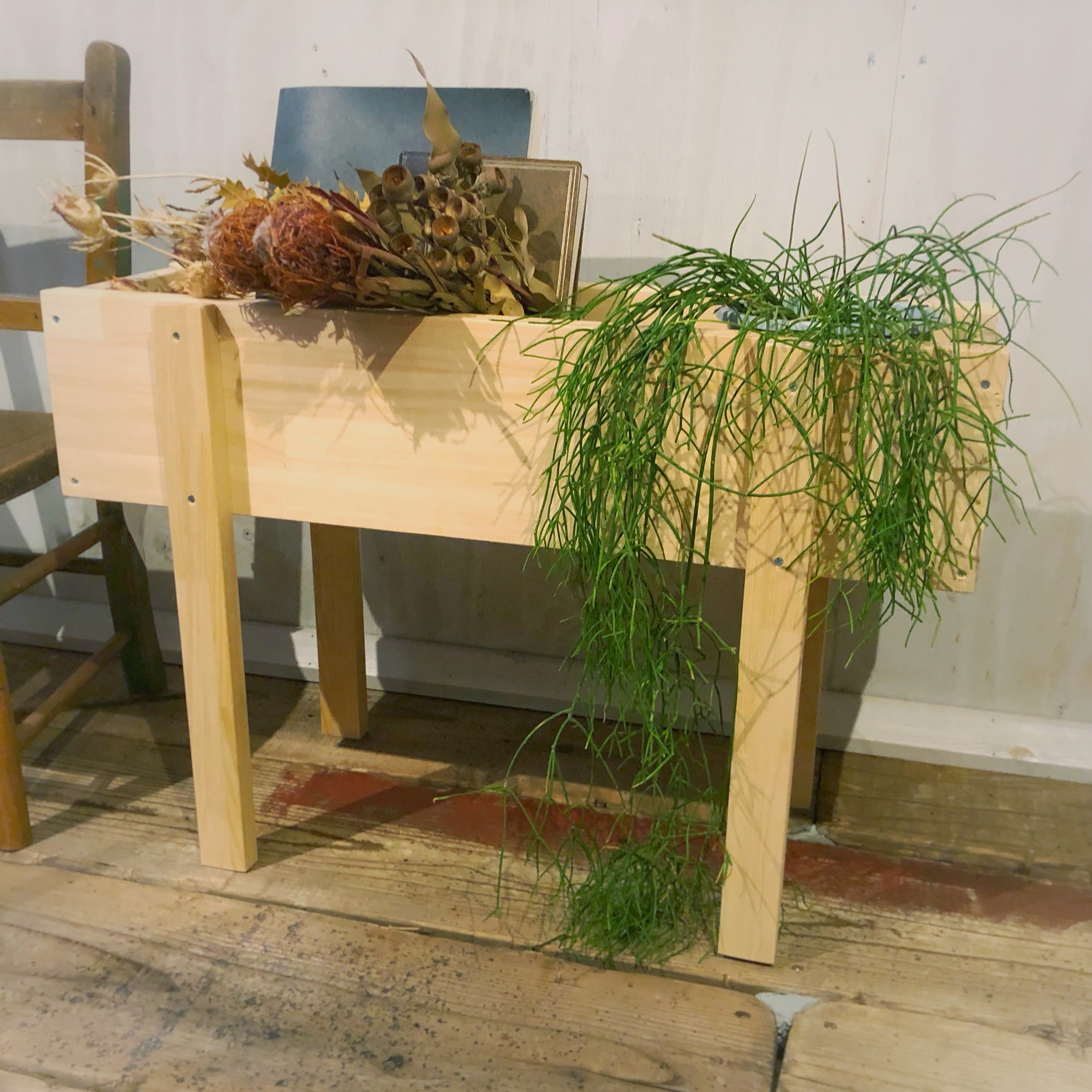 Let’ts DIY! 木製スタンドガーデンベッドを作ろう！by ConTenna GARDEN